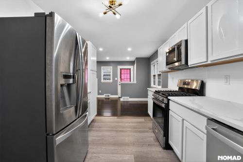 Minimalist Oasis just minutes metro in Takoma Park