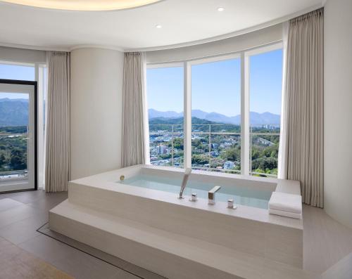 Instalaciones, Cassia Sokcho in Sokcho-si