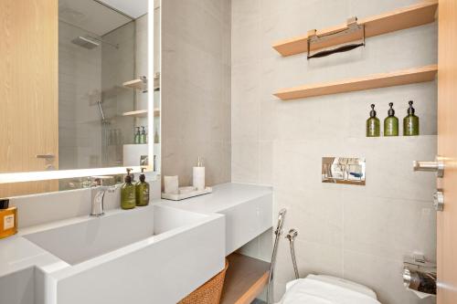 VayK - Elegant 1 BD in Jumeirah Village Circle - main image