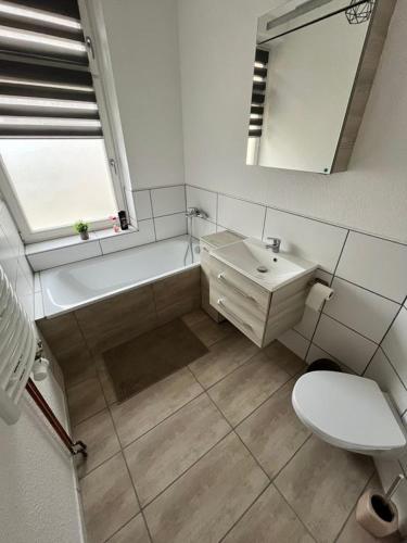 浴室, Ferienwohnung Oderaue Fürstenblick (Ferienwohnung Oderaue Furstenblick) in 艾森許滕施塔特