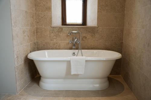 Château Sainte Sabine (Chateau Sainte Sabine) in 聖薩班