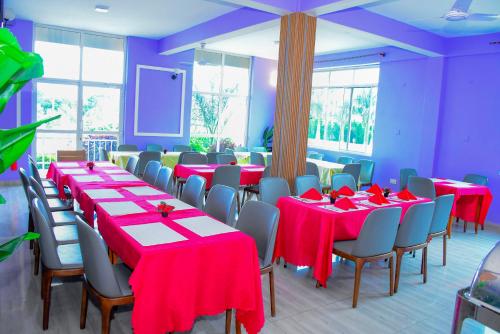 Restaurant, The Residence Hotel Dodoma in Dodoma
