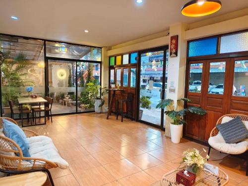 Restaurant, Chiang Mai Waroros Boutique Hotel in Chang Moi