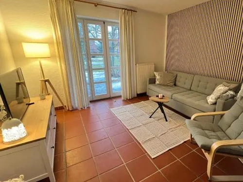 Feriendorf Rugana - Klassik Appartement mit 1 Schlafzimmer und Terrasse A33 in Dranske, Deutschland