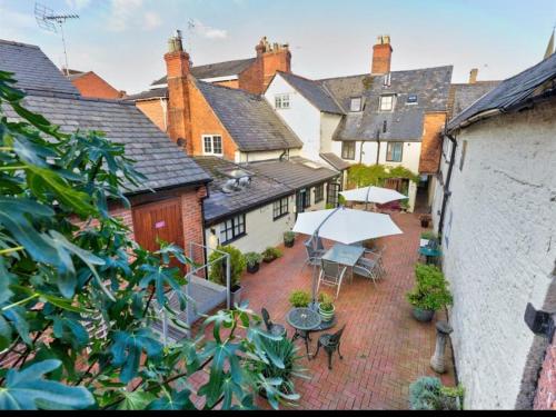 Sebastians Hotel Apartment Oswestry Town Centre Parking in Oswestry