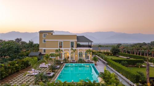 Hotelli välisilme, Merriment Luxury Resort & Private Pool Villa, Abu Road in Abu tee