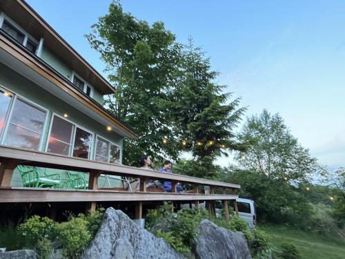 Rõdu/terrass, m² 5 magamistuba, 2 privaatset vannituba  kohas Kitayama
 (GUESTHOUSE HO ALOHA 4SEASONS) near Kirigamine Fujimidai