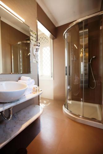 Grand Suite image 4