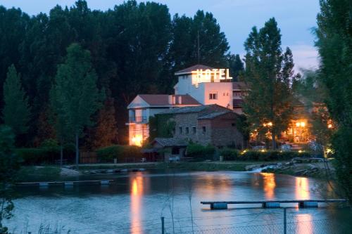 設施, 塔布拉左酒店 (Hotel El Tablazo) in 比利亞爾巴德拉塞拉