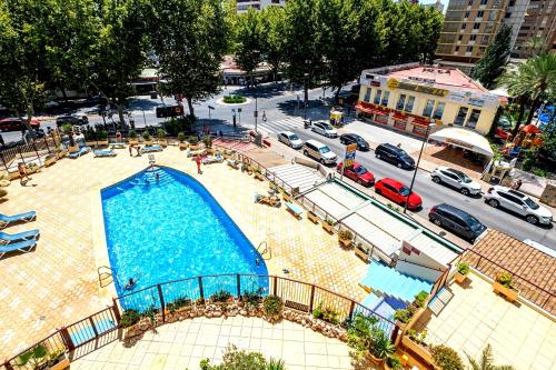 Apartment near Levante Beach with Pool & Parking