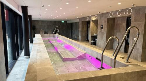 泳池, Five Stars Living Vida Arena Free Wifi in 韋克舍郊區