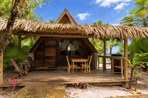 Iekārtas, Kin Resort Lodge in Surfside