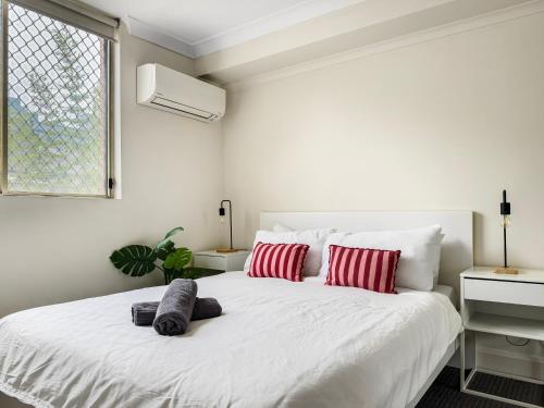 Woolloomooloo NSW - 3 Bedroom Apartment with 1 Parking Space - image 7