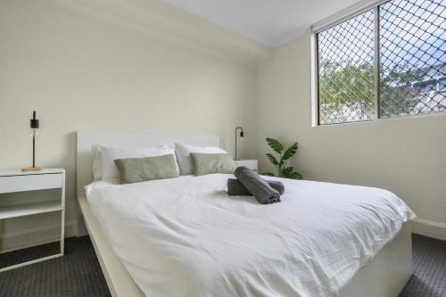 Woolloomooloo NSW - 3 Bedroom Apartment with 1 Parking Space - image 12