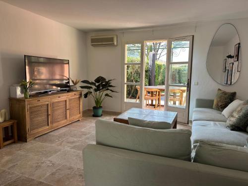 Maison de village gîte à louer La Môle