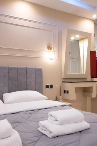 NOHO Boutique Koukaki , premium living Room Type - Economy Double Room