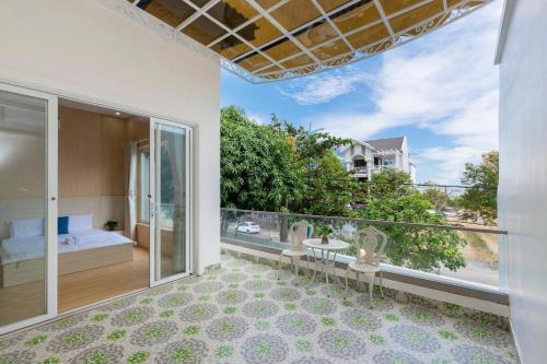 Balcony/terrace, Thanh Ngan Villa 01 in Phuong 6