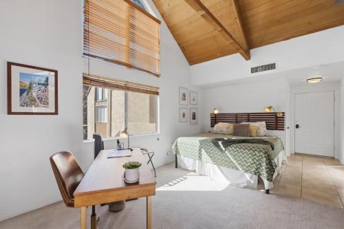 Desert Escape with Private Balcony condo in Indian Wells