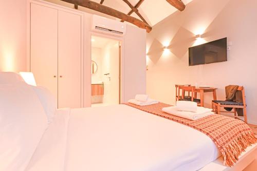 1 double bed, 1 sofa bed
