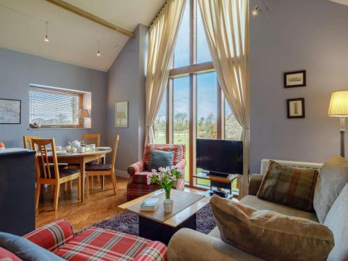 Iekārtas, 2 Bed in Radstock oc-00452 in Ashwick