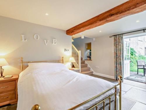Iekārtas, 1 Bed in Yeovil oc-poloc in Vestkamela