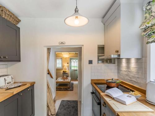 Iekārtas, 1 Bed in York oc-79105 in Normanbija