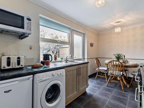 Iekārtas, 3 Bed in Redruth oc-37014 in Gvenapa