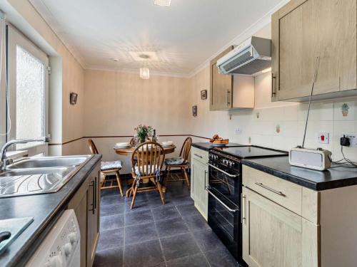 Iekārtas, 3 Bed in Redruth oc-37014 in Gvenapa