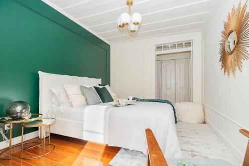 Stylish 2BD Apartment in Chiado - image 14