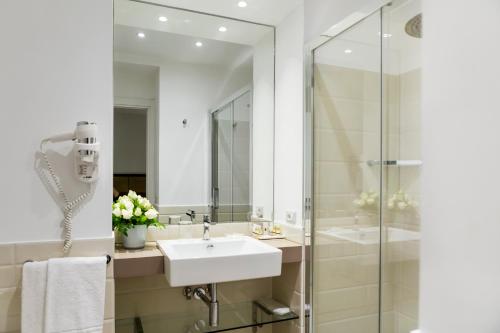 LaHouse Rome by Premium Suites Collection - 화장실