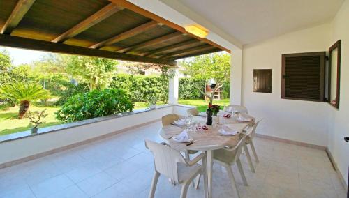 Villa Caterina a pochi passi dalla spiaggia con 3 Camere e Giardino Privato