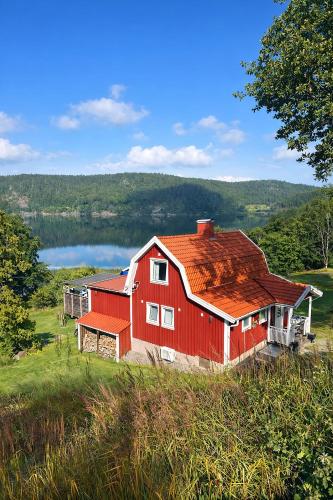 Lovely holiday house by a beautiful lake! - Lödöse