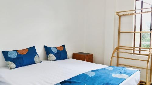 Trinco Salom Rooms & Restaurant in ترينكومالي