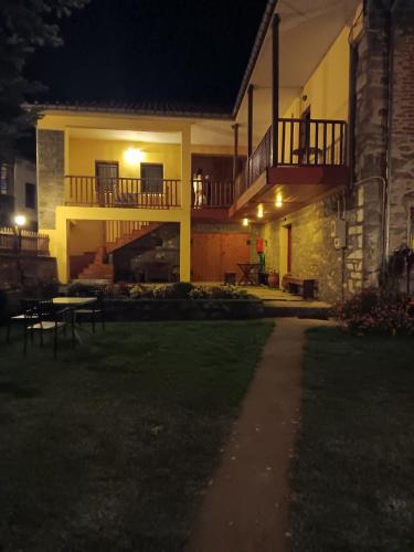 Traditional Guesthouse Vrigiis in อากีออส เจอร์มานอส