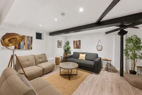 Concert Square - Party Apartment in Liverpool City Centre photo 2