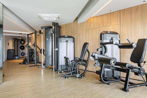 Fitness center, The Bridge by Viva - Predio com piscina no terraco e academia em Floripa in Florianopolis