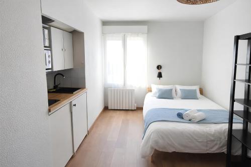 Chasselièvre Studio Calme RDC, CHU Rouen, Parking Sécurisé - Linge & Ménage Inclus