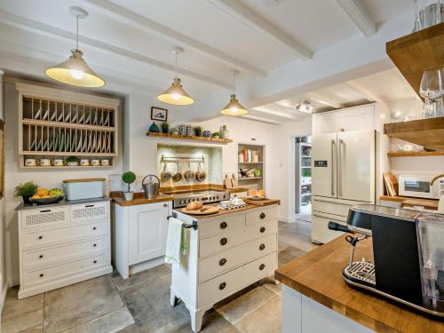 Iekārtas, 2 Bed in York oc-78054 in Normanbija