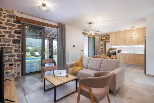 Kozilis Villas, By IdealStay Experience, Damnoni