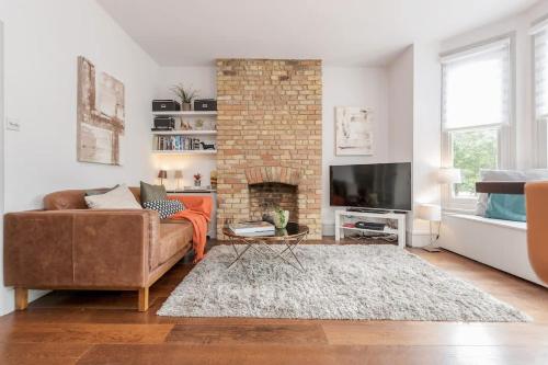 Vauxhall Park 2Bed Flat by BaseToGo 1