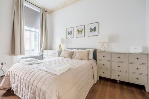 Unbeatable location in Camden-spacious studio flat - image 22