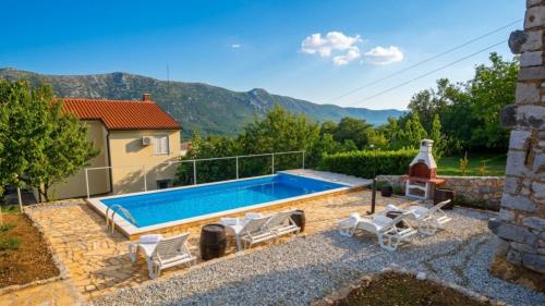 Swimming pool, Holiday home Katarina with pool by Villas Guide in Grizane