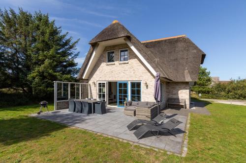 Luxe duinvilla Zilt met sauna voor 8 personen op Ameland – khách sạn tại Buren
