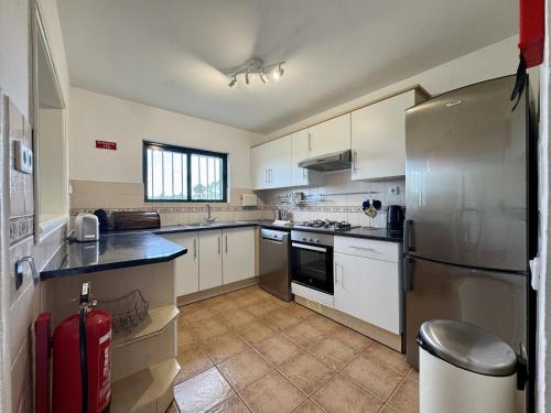 Kitchen, Algarve Country Villa 1 With Pool by Homing in Campina