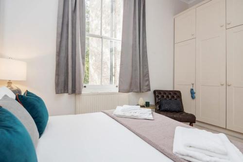 Charming spacious 1bed near Portobello Rd N.Hill - image 7