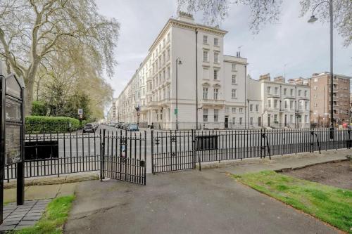 Spacious modern 2bed2.5bath in Pimlico-Victoria - image 41