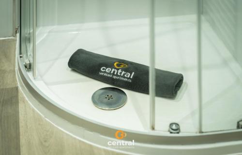 Fürdőszoba, Campbell by CENTRAL SERVICED APARTMENTS - 2 Bedrooms - Monthly & Weekly Bookings Welcome - FREE Stre in Coldside