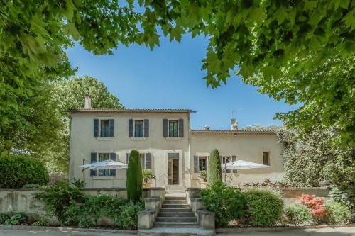 Villa de Maitre au sein d'un magnifique domaine in Saint-Victoret
