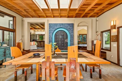 Charlestown Retreat | 2 Pools & Fire Pits in 史密斯菲爾德