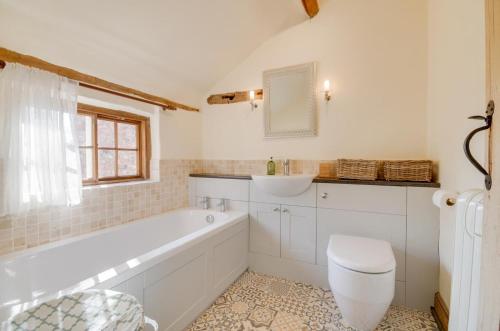Iekārtas, 3 Bed in Crayke oc-y056 in Kraika